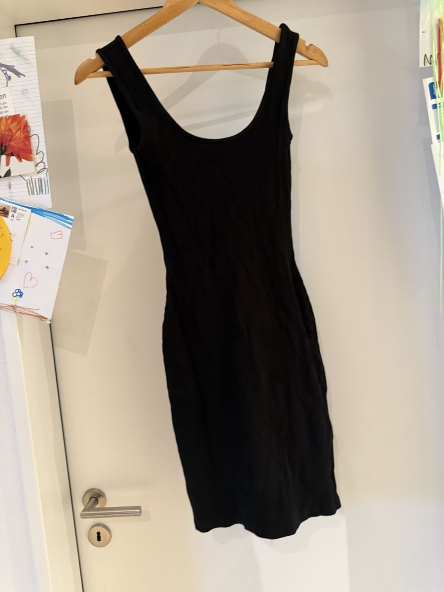 Robes: Even&Odd Kleid, Gr. S, figurbetont – D'occasion à Volketswil par habibeoez