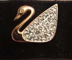 Swarovski Schwan Anstecknadel, Gold und Kristall - Neuwertig