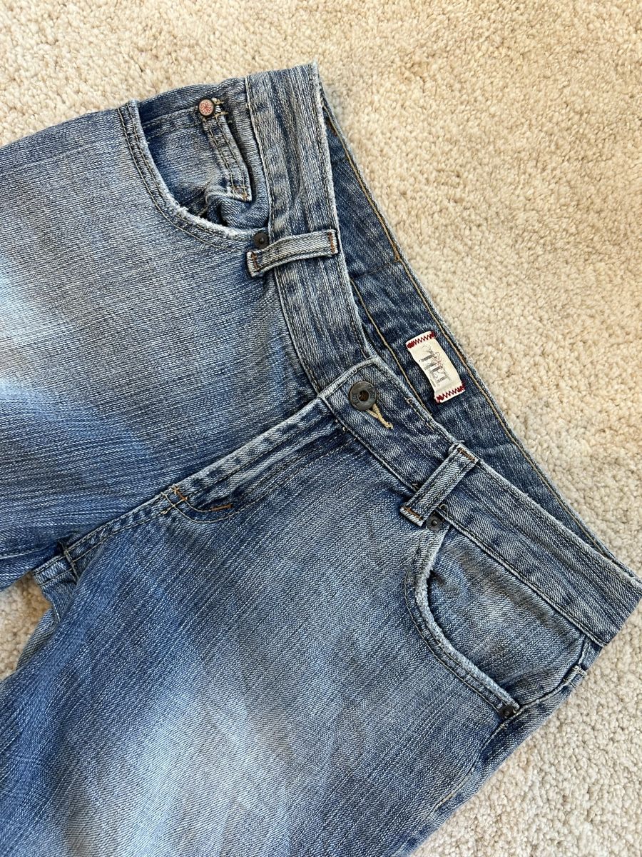 Jeans: super cute y2k jeans with design on backpockets  – Usato da Dietlikon venduto da leaaasells 3