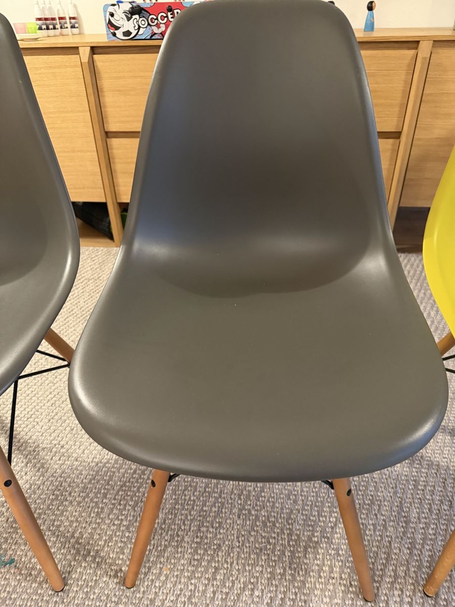 Sedie: 4 Vitra Eames Stühle – Usato da Richterswil venduto da pad_zi 3