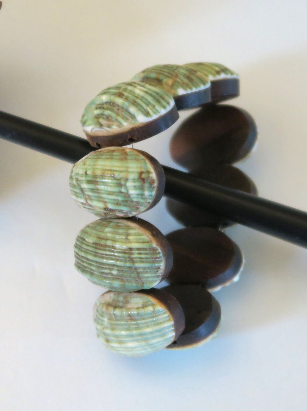 Armbänder & -reifen: Armband Muscheln/Holz – Gebraucht aus Brittnau von marlenestone 4