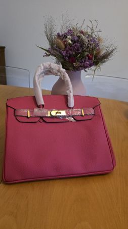 Pinke Handtasche, neuwertig, perfekt für den Alltag