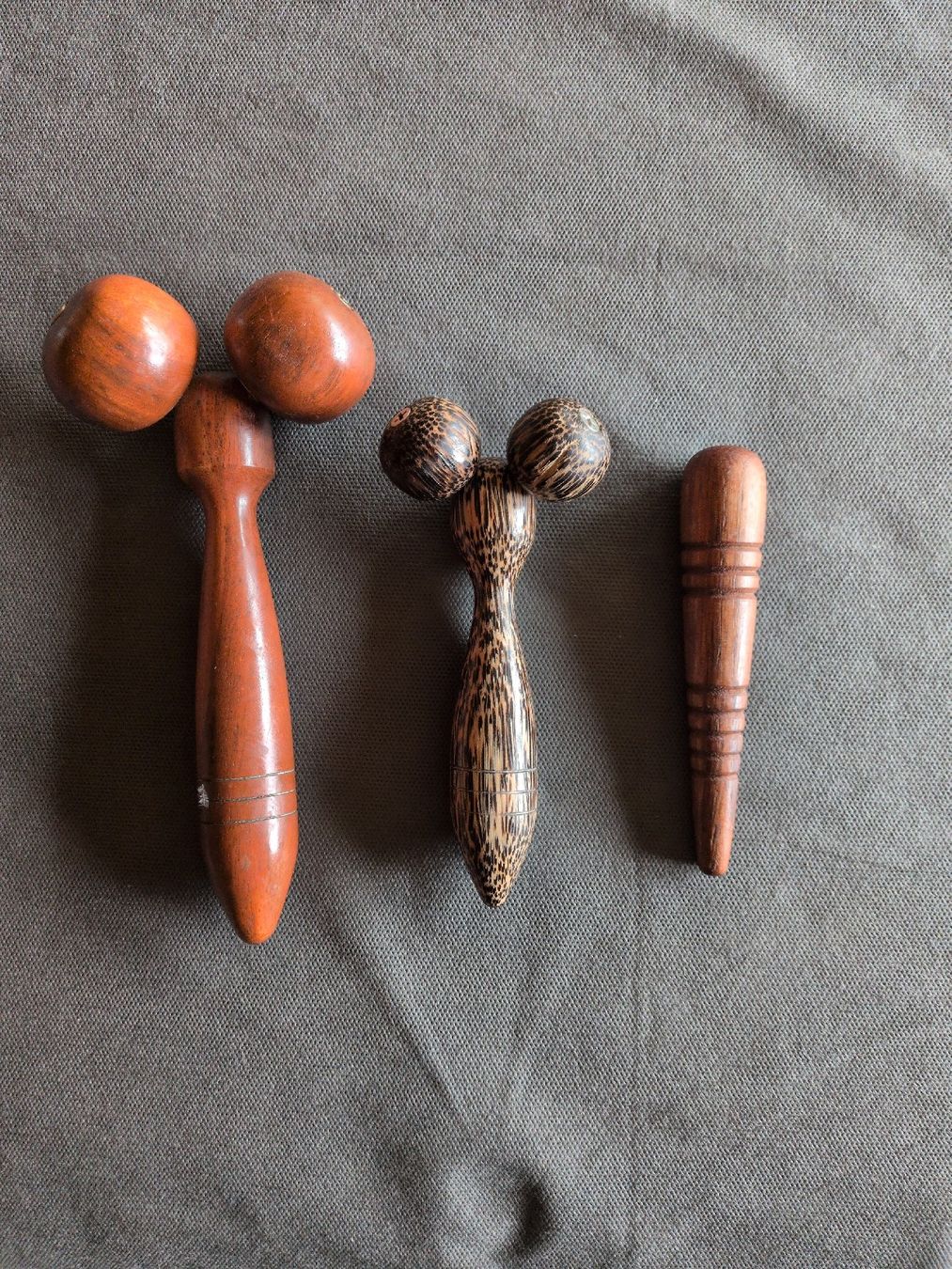 Dispositivi per massaggi: Massagegerte Holz Set 3 Stck guter Zustand – Nuovo (secondo la descrizione) da Diessenhofen venduto da riekekat 1