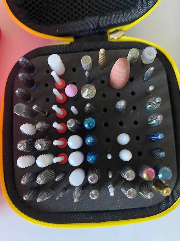 Unghie finte: Nagelstudio Auflösung – Usato da Lengnau AG venduto da pauergirl 3