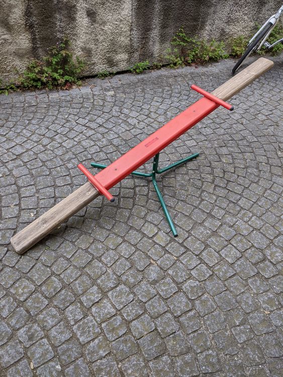 robuste drehbare Kinderwippe für den Garten Kaufen auf Ricardo