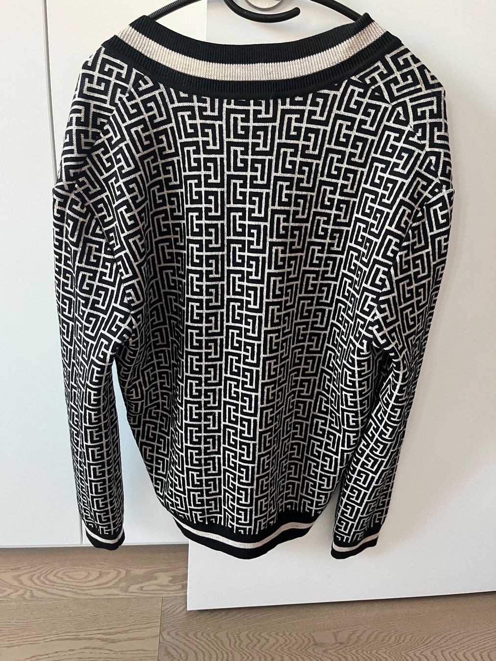 Balmain Pullover & Sweatshirts: Damen Balmain Pullover mit Monogram Muster – Neu (gemäss Beschreibung) aus Meilen von Emma_321 8