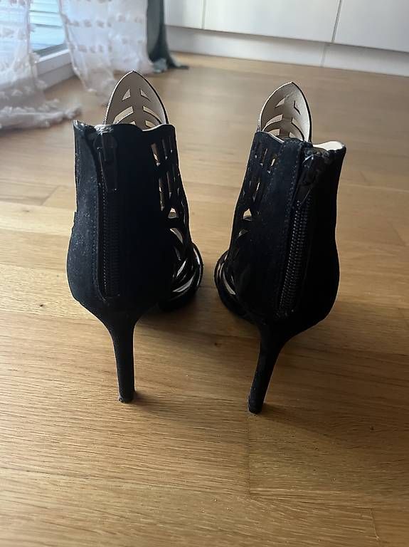 Chaussures femmes: Schwarze High Heels 39 – D'occasion à Winterthur par smtpc 2