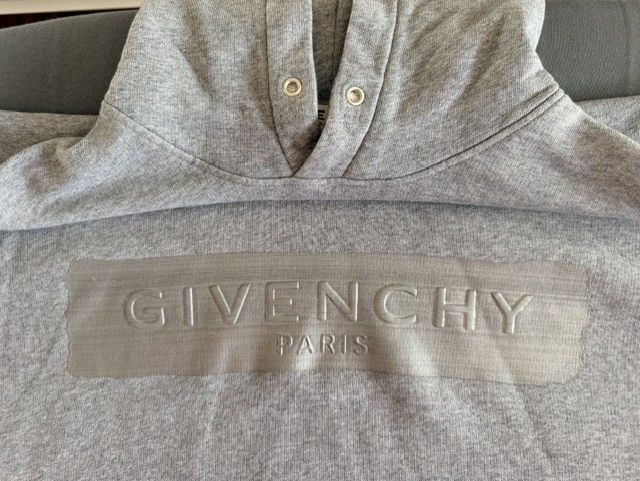 Givenchy Maglioni & Felpe: Givenchy Sweatshirt Grau - XL – Nuovo (secondo la descrizione) da Dübendorf venduto da kerstinbrisbane 3