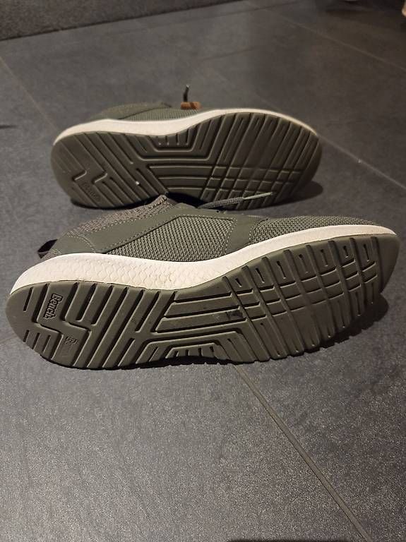 Scarpe da donna: bench schuhe grösse 40 olive – Usato da Hilterfingen venduto da boal1980 1