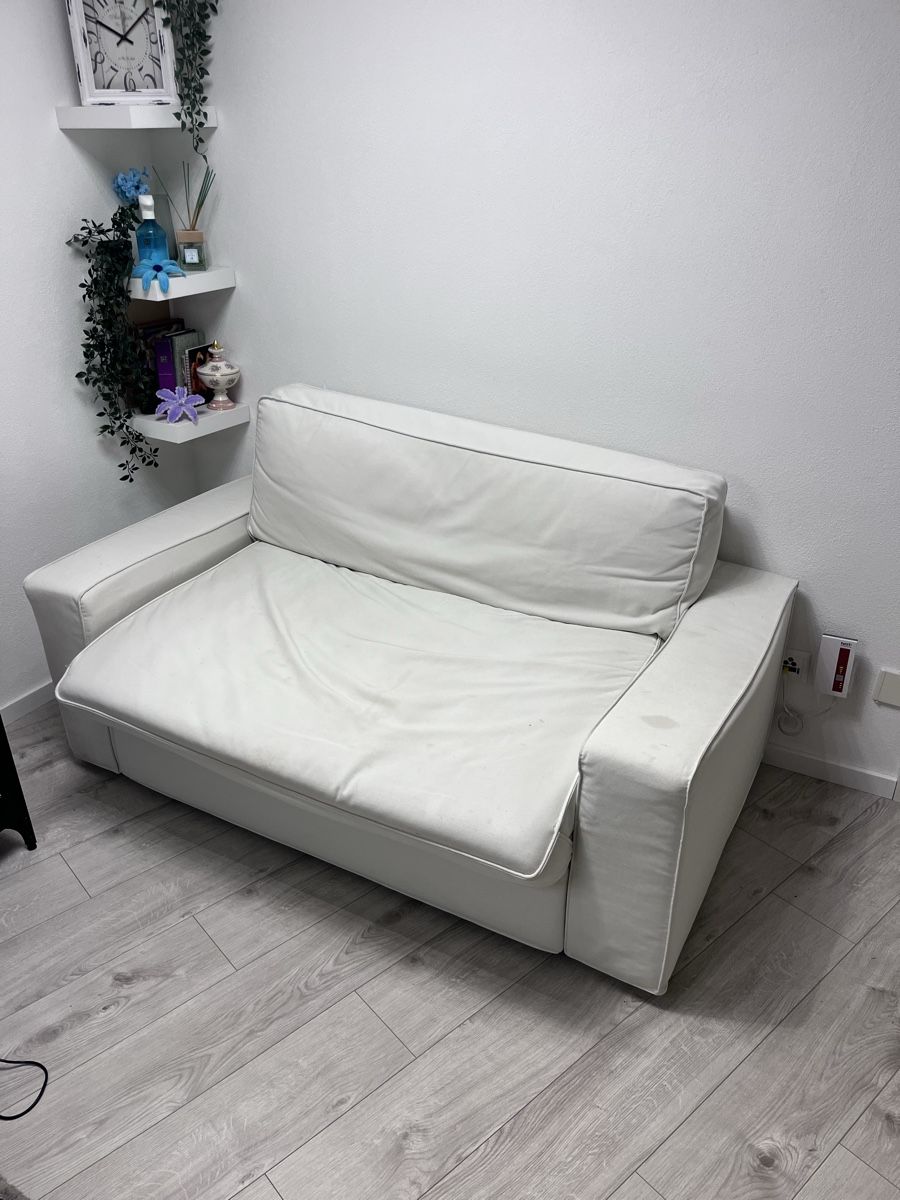 Ikea Divani: Ausziehbares Sofa – Usato da Buttwil venduto da wood16leu