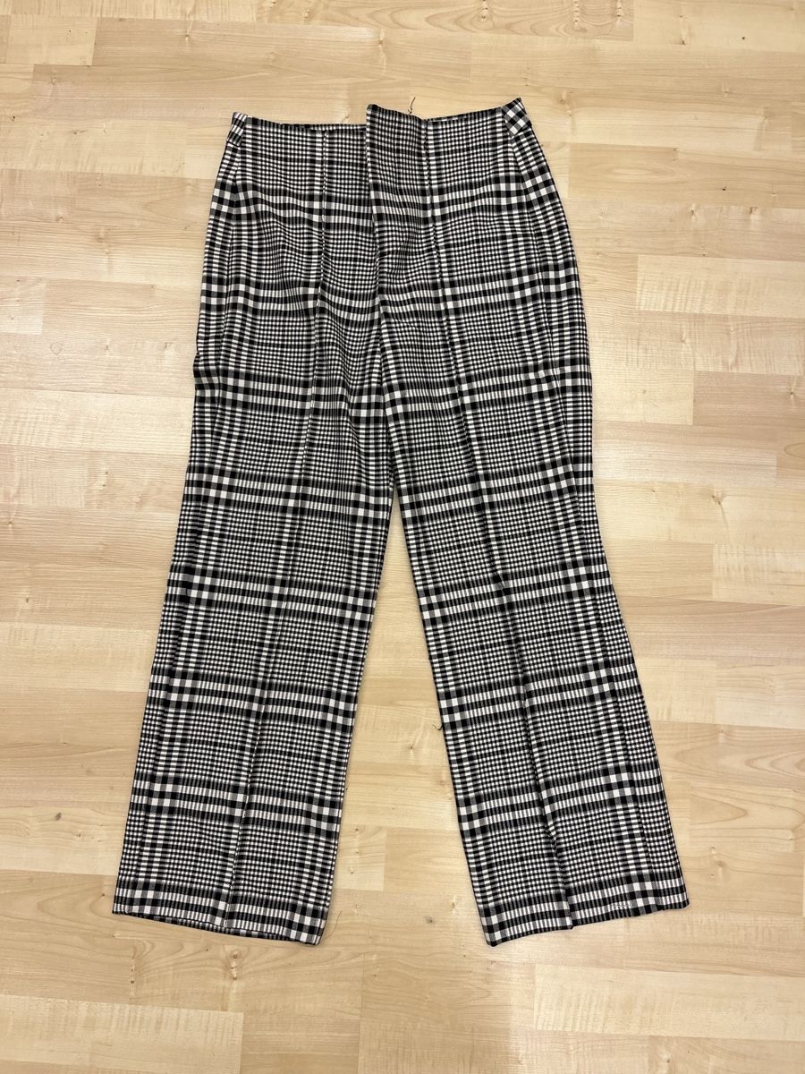 Zara Pantaloni: Hose Zara Gr. 34 Schwarz Weiss – Usato da Meilen venduto da jes_c25c 1