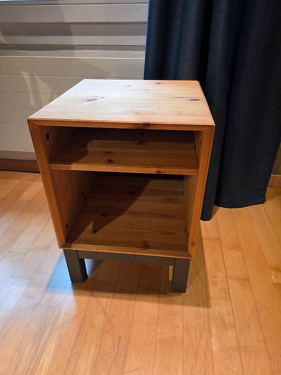 Comodini: Ikea Nornäs Nachttisch – Usato da Lenzburg venduto da sfeh