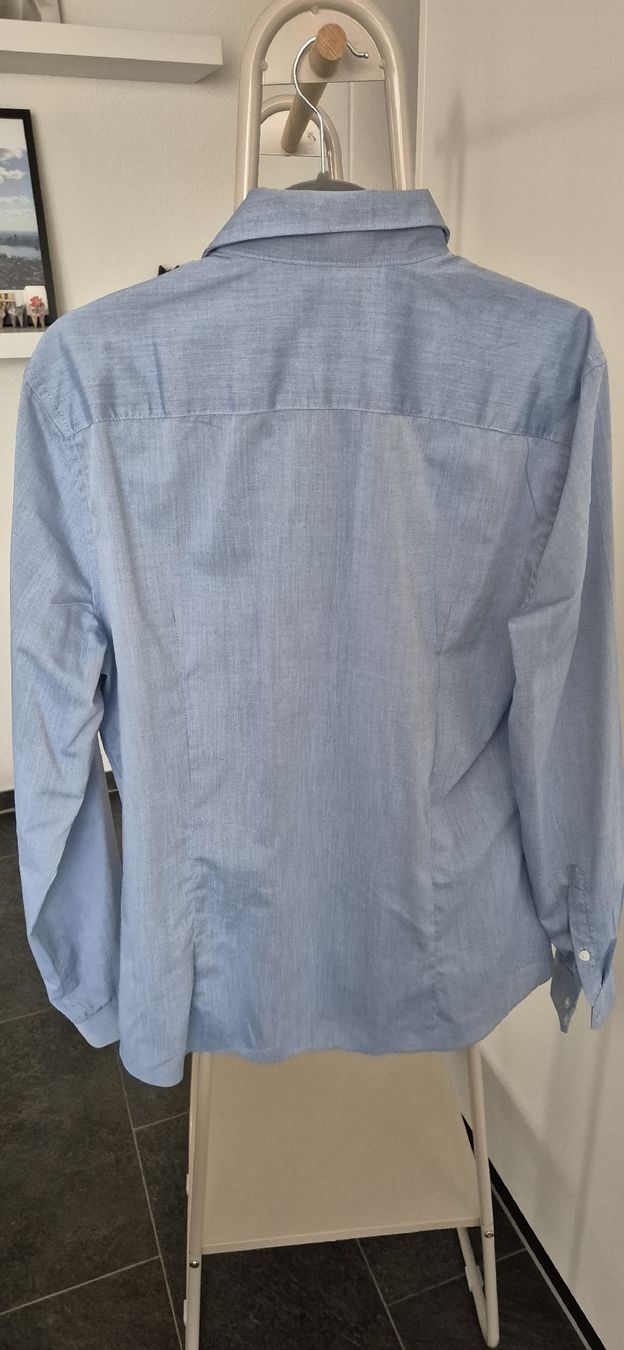 H&M Camicie: Herren Hemd H&M Slim Fit hellblau Grösse M  – Usato da Schwerzenbach venduto da Jamacy 1