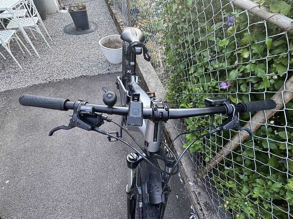 Velos: E-Montanbike  fully – Gebraucht aus Endingen von Revali 1