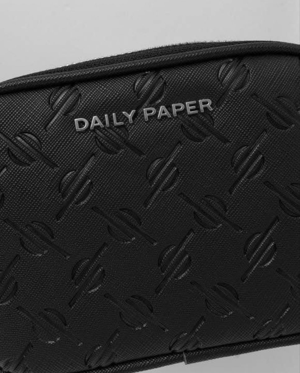 Borse: Sac Daily Paper noir – Nuovo (secondo la descrizione) da Courroux venduto da rcoma2x 2