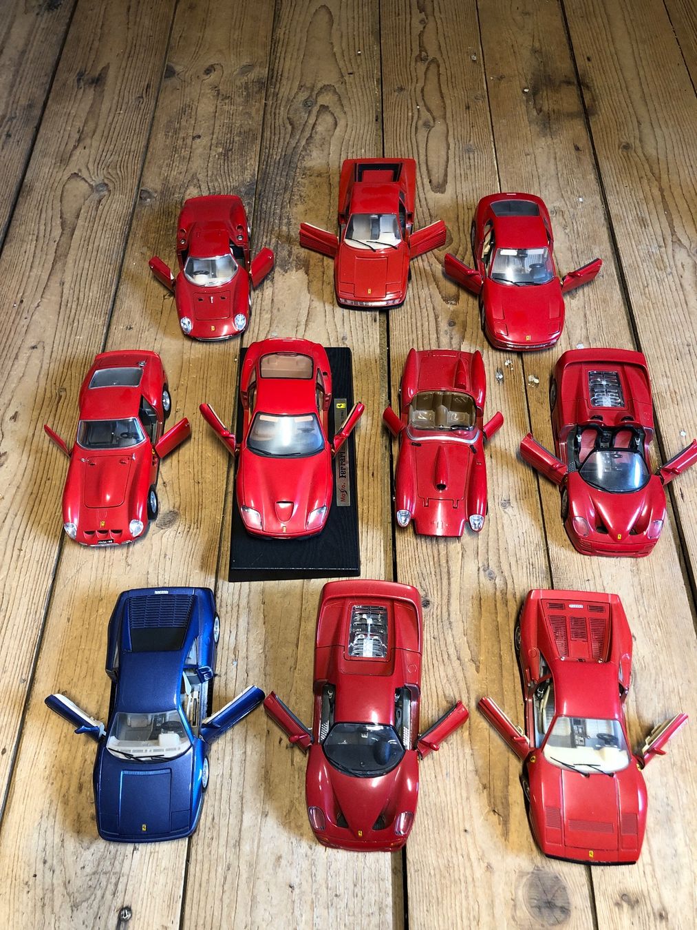 Ferrari Modellini d'auto: Collection de Ferrari – Usato da Chénens venduto da Touta1franc 2