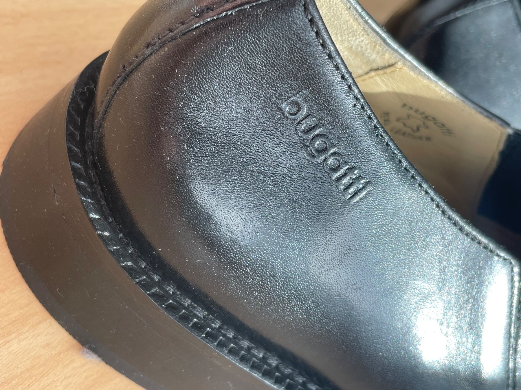 Bugatti Scarpe da uomo: Bugatti Slipper schwarz Leder Gr. 42 - Neu ! – Nuovo (secondo la descrizione) da Rothenfluh venduto da Ron999 4