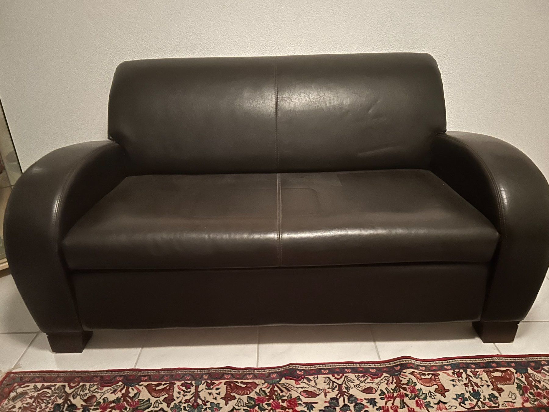 Sofas: Schlafsofa Kunstleder – Neu (gemäss Beschreibung) aus Unterengstringen von eye4win