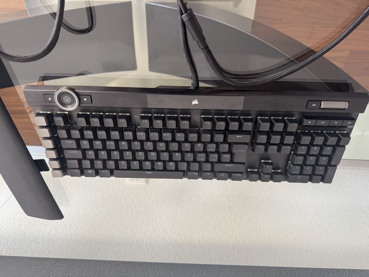 Logitech Tastiere: Corsair K100 RGB gemäss bilder – Usato da Wald ZH venduto da VSHarper2004 1