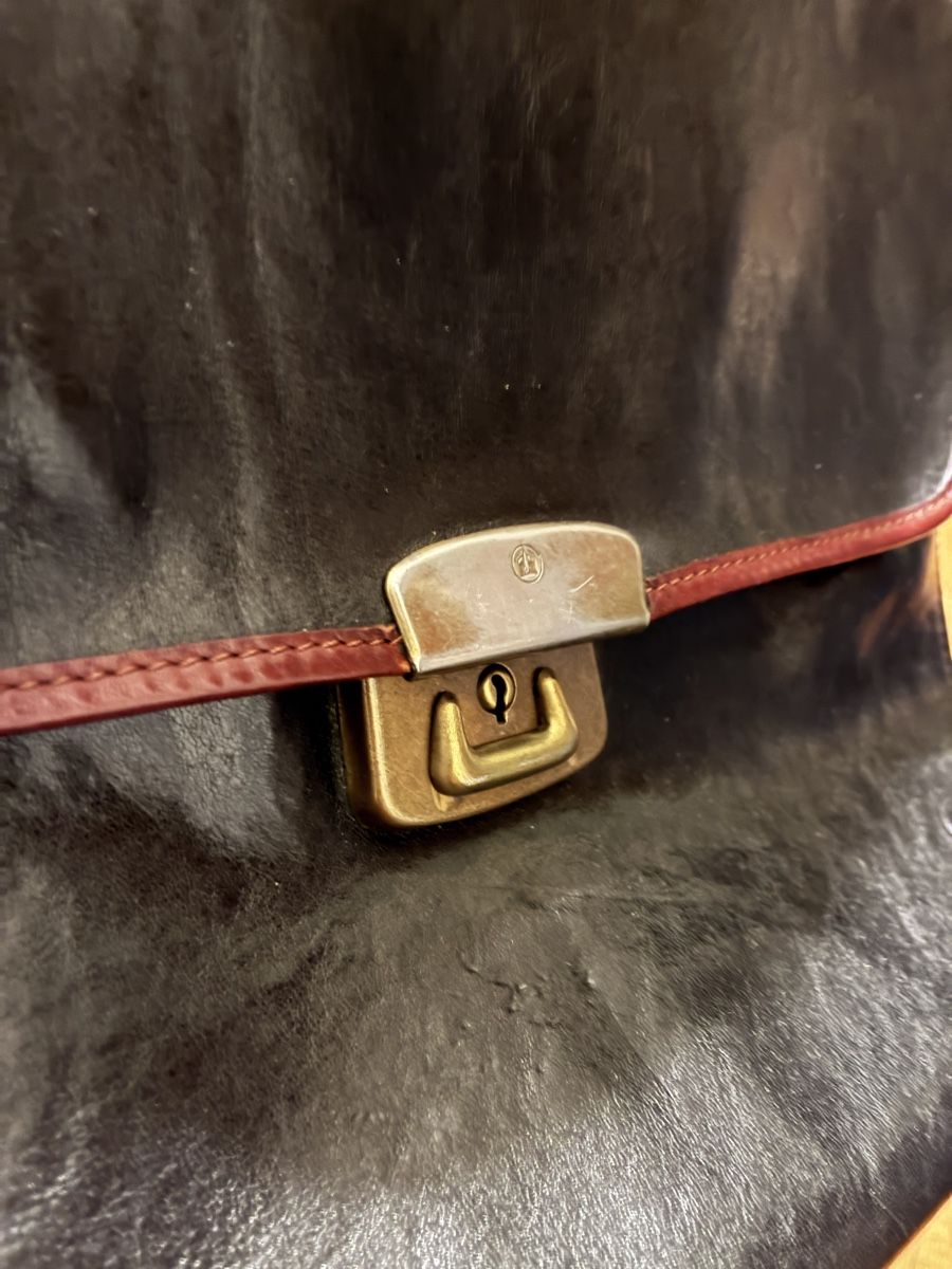 Borse: Vintage Ledertasche, schwarz und braun – Usato da Basel venduto da ememilil 2