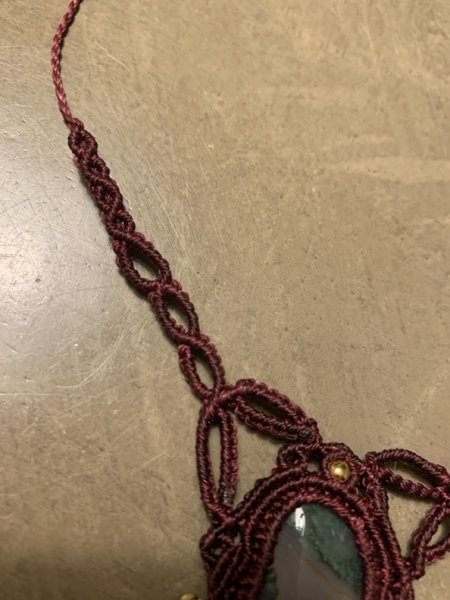 Colliers: 🌿 Collier bohème en agate mousse & macramé – Pièce unique ✨ – Neuf avec emballage d'origine à Versoix par val_t6jc 2