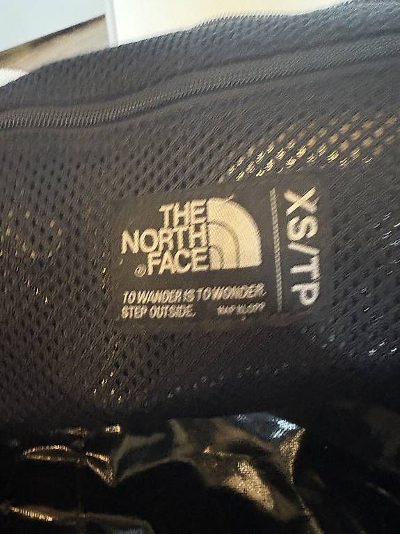 Rucksäcke: Defekte The North Face Tasche/Rucksack  CHF 20. – Gebraucht aus Uttigen von extreme08 4
