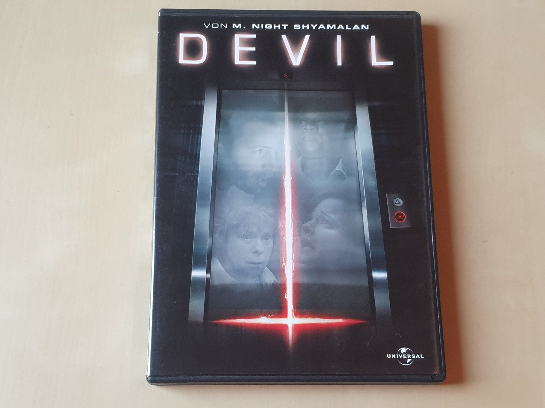 Tous les DVDs: Devil – D'occasion à Stansstad par collectorsshop