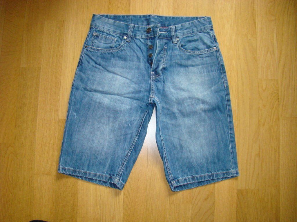 Pantaloni: Jules, bermuda / short, en jeans – Nuovo e nell'imballaggio originale da Lussery-Villars venduto da pousinete02