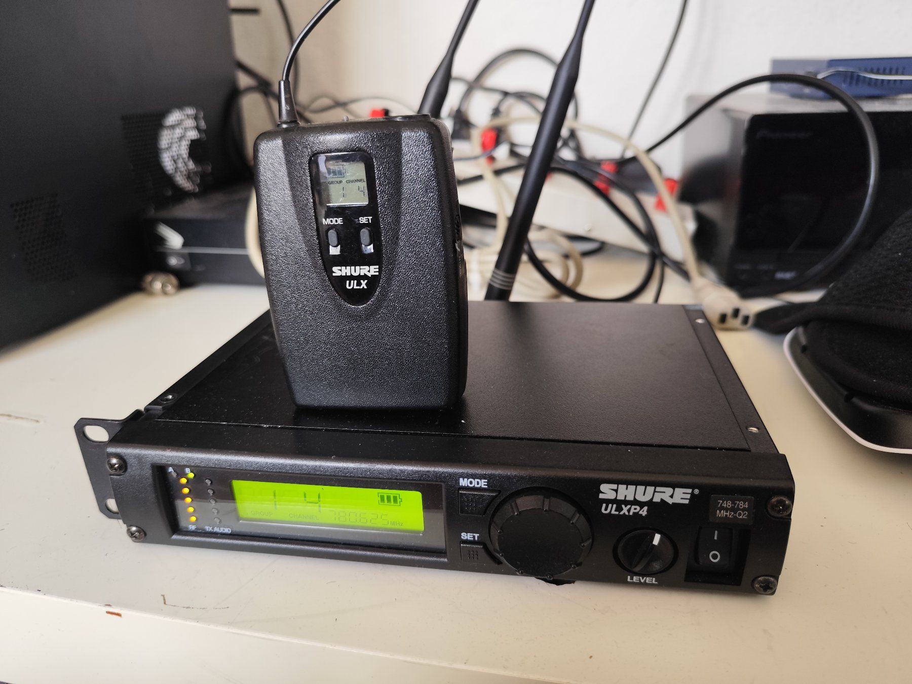 Shure Microfoni: Shure ULXP4 Professionell Mikrofon – Usato da pratteln venduto da HB9HCZ 1