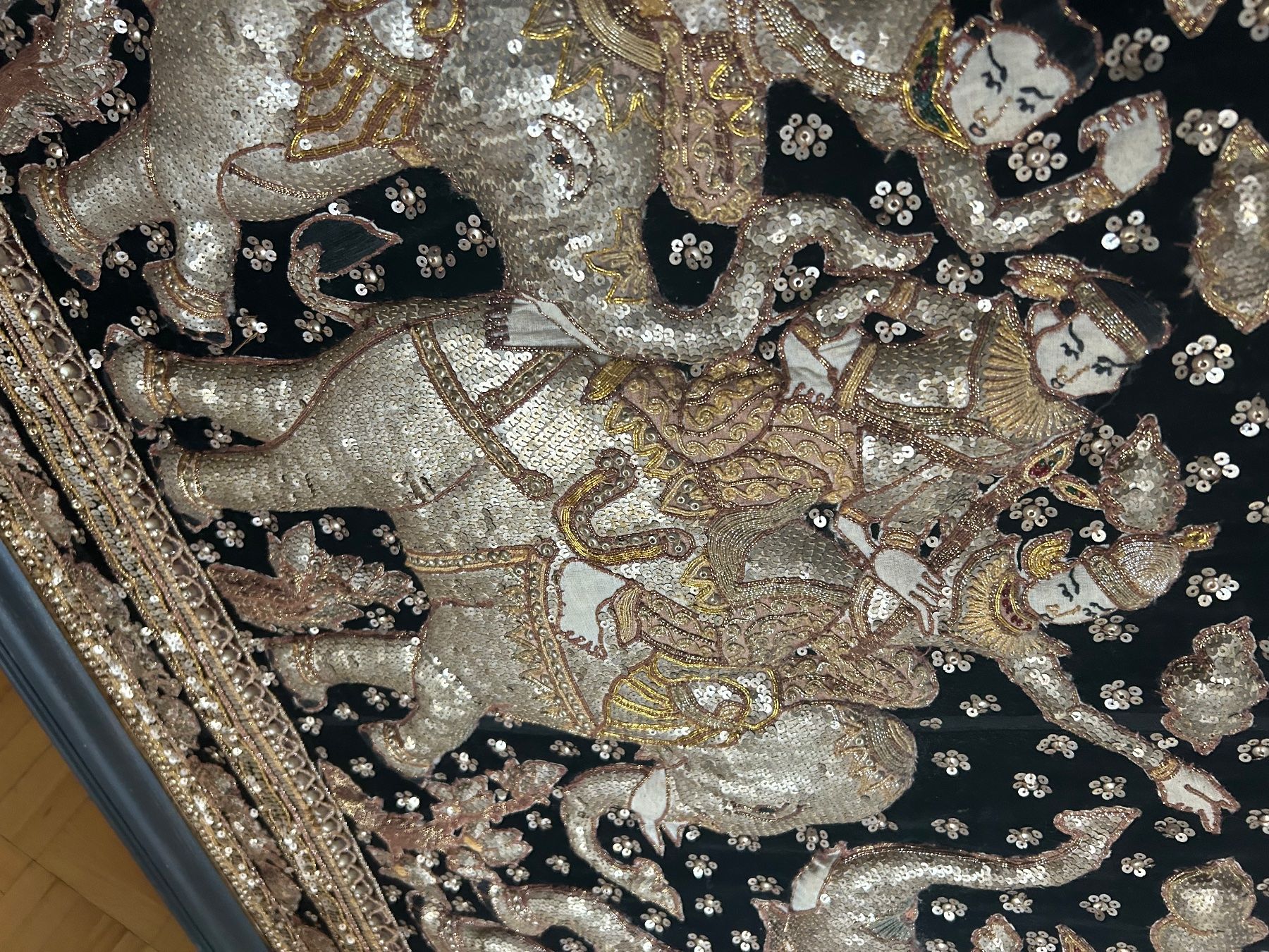 Tutte le decorazioni: Wandteppich Kalaga – Usato da Bülach venduto da silk1881 7