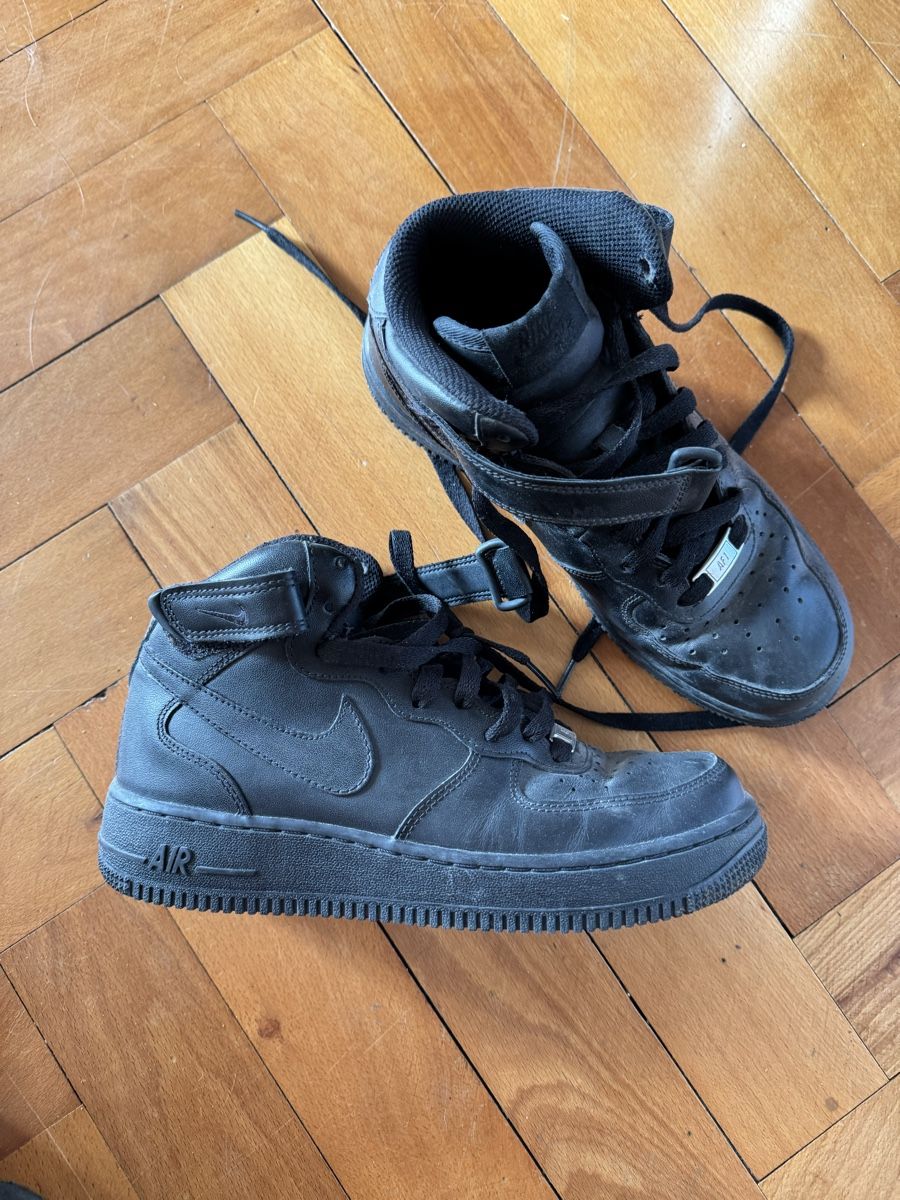 Nike Scarpe da uomo: Nike Air Force One Mid, 39 – Usato da Biel/Bienne venduto da catduc