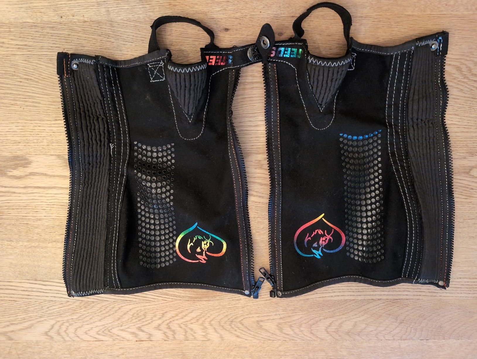 Felix Bühler Stinchiere & Fasciature: Steeds Kinder Chaps KS – Usato da Stäfa venduto da Terry014 1