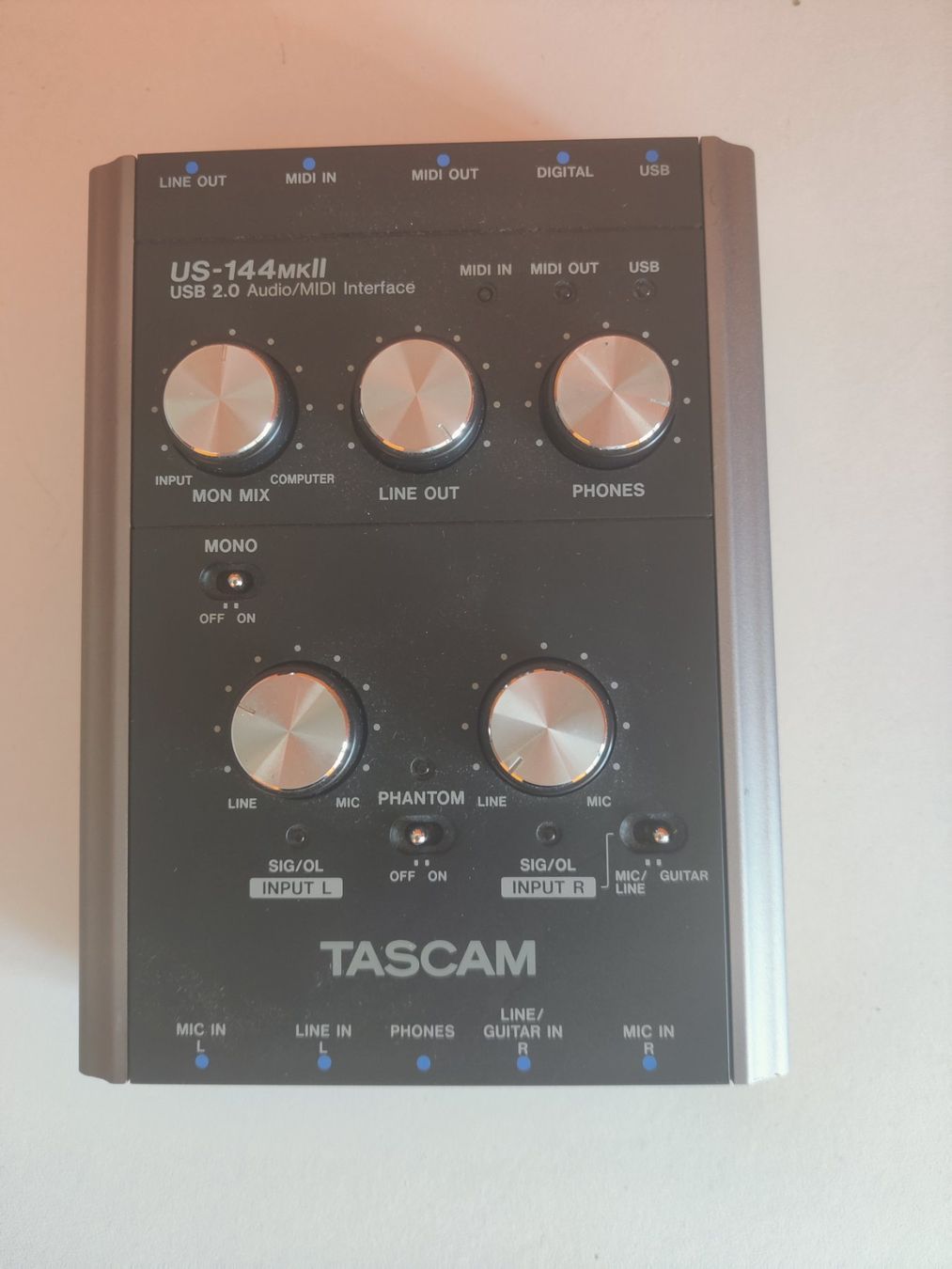 Studioequipment: Tascam US-144mkII USB 2.0 Audio/MIDI Interface – Gebraucht aus Viganello von XTECHSTOREX 2