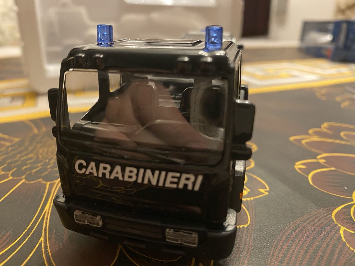 Alfa Romeo Modellini d'auto: Alfa Romeo Carabinieri Autotransporter – Nuovo (secondo la descrizione) da St. Margrethen SG venduto da Alfista_159 2