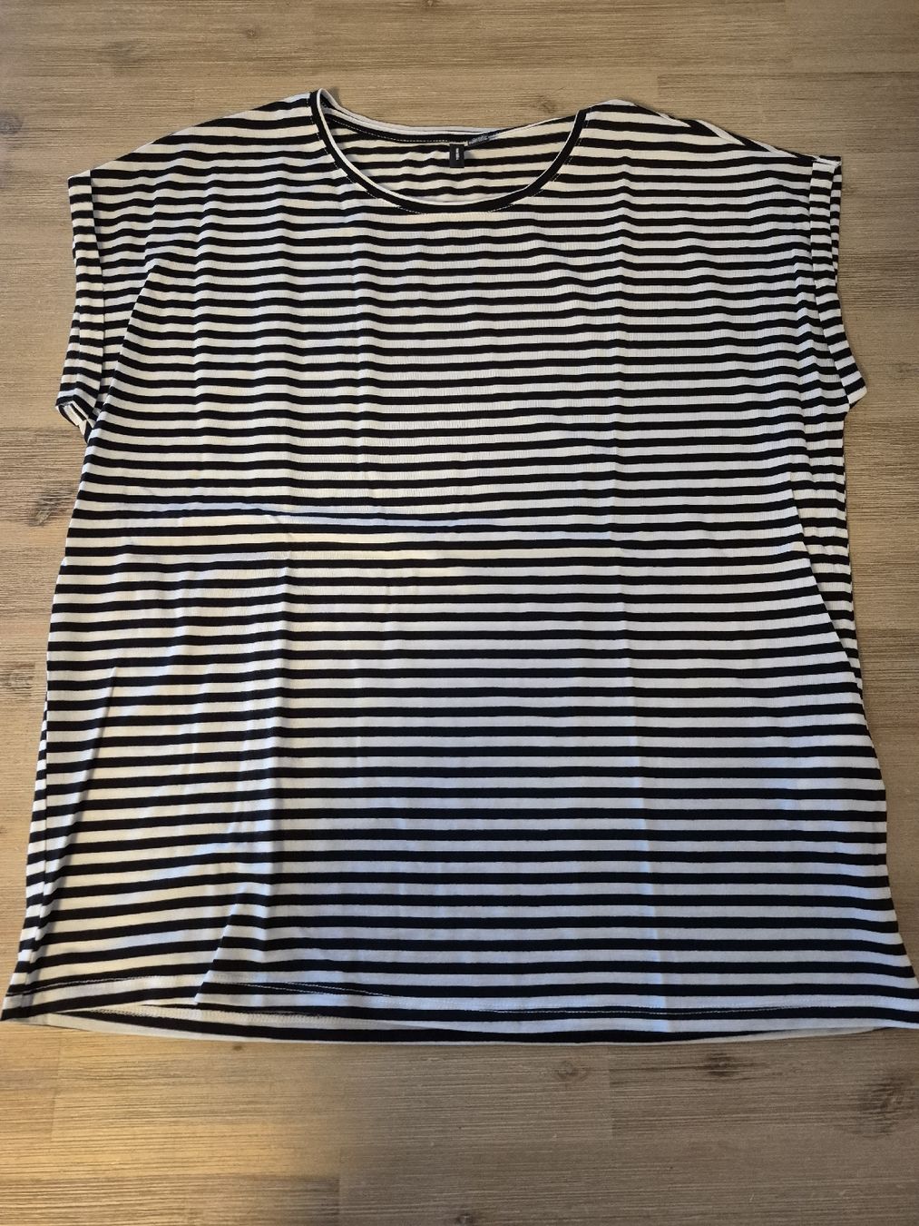 T-Shirts: Damen T-Shirt gestreift – Neu (gemäss Beschreibung) aus Gerlafingen von nila44