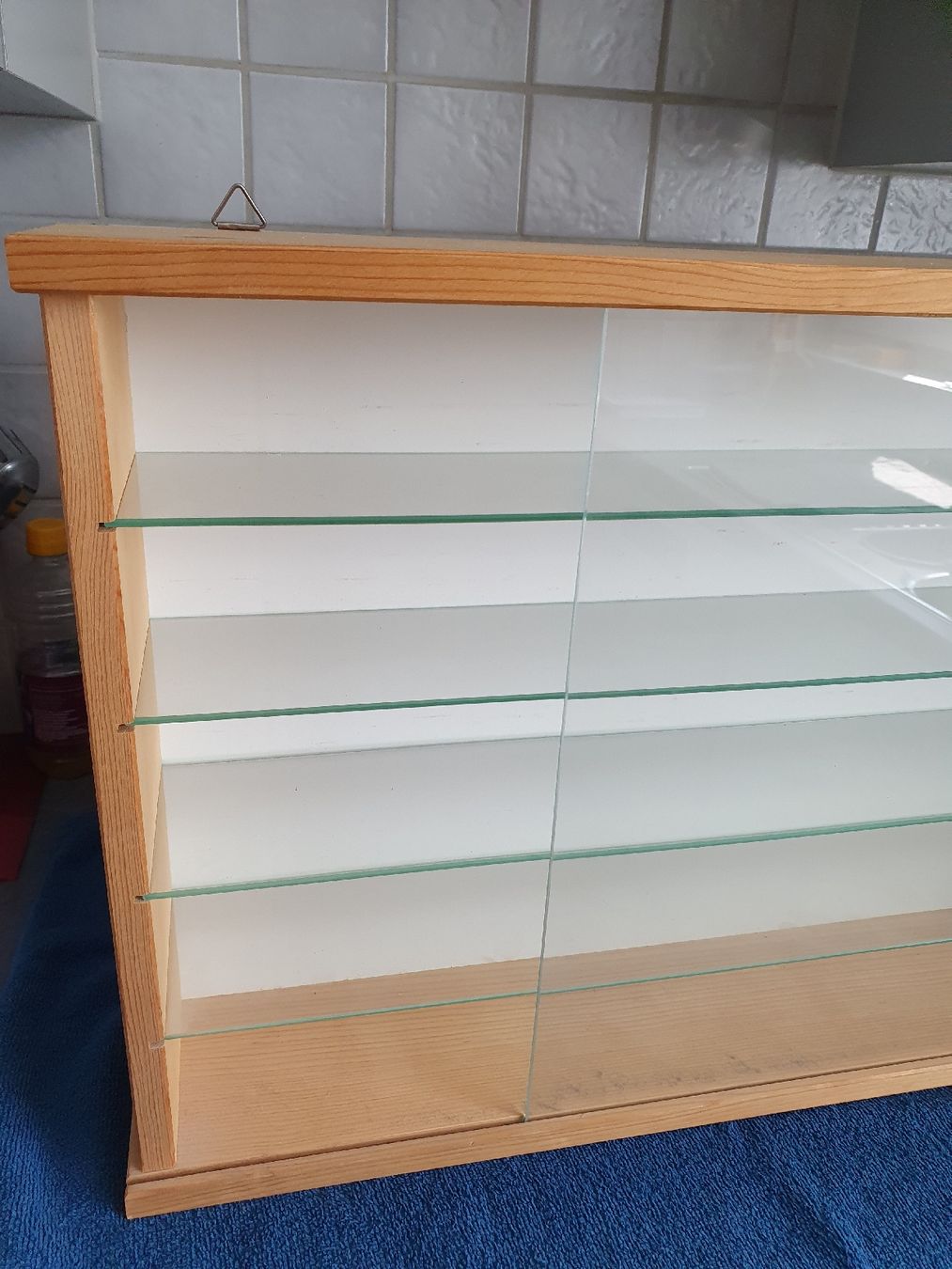 Vetrine: Wandvitrine massiv Holz  – Usato da WUERENLOS venduto da Eeric 1
