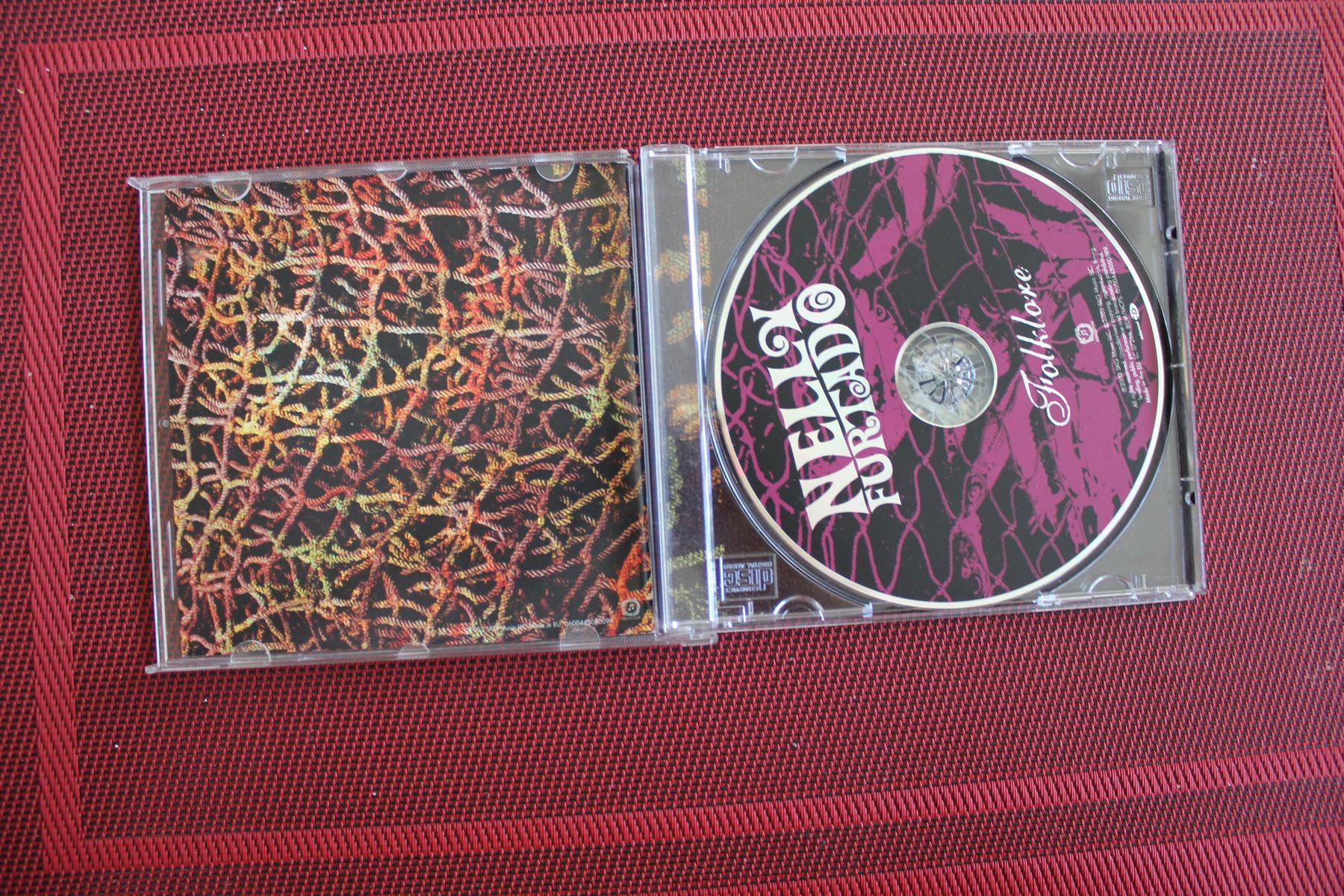 CD: Folklore von Furtado,Nelly | CD | (831) – Usato da Geroldswil venduto da CD-Verkauf-2022 1