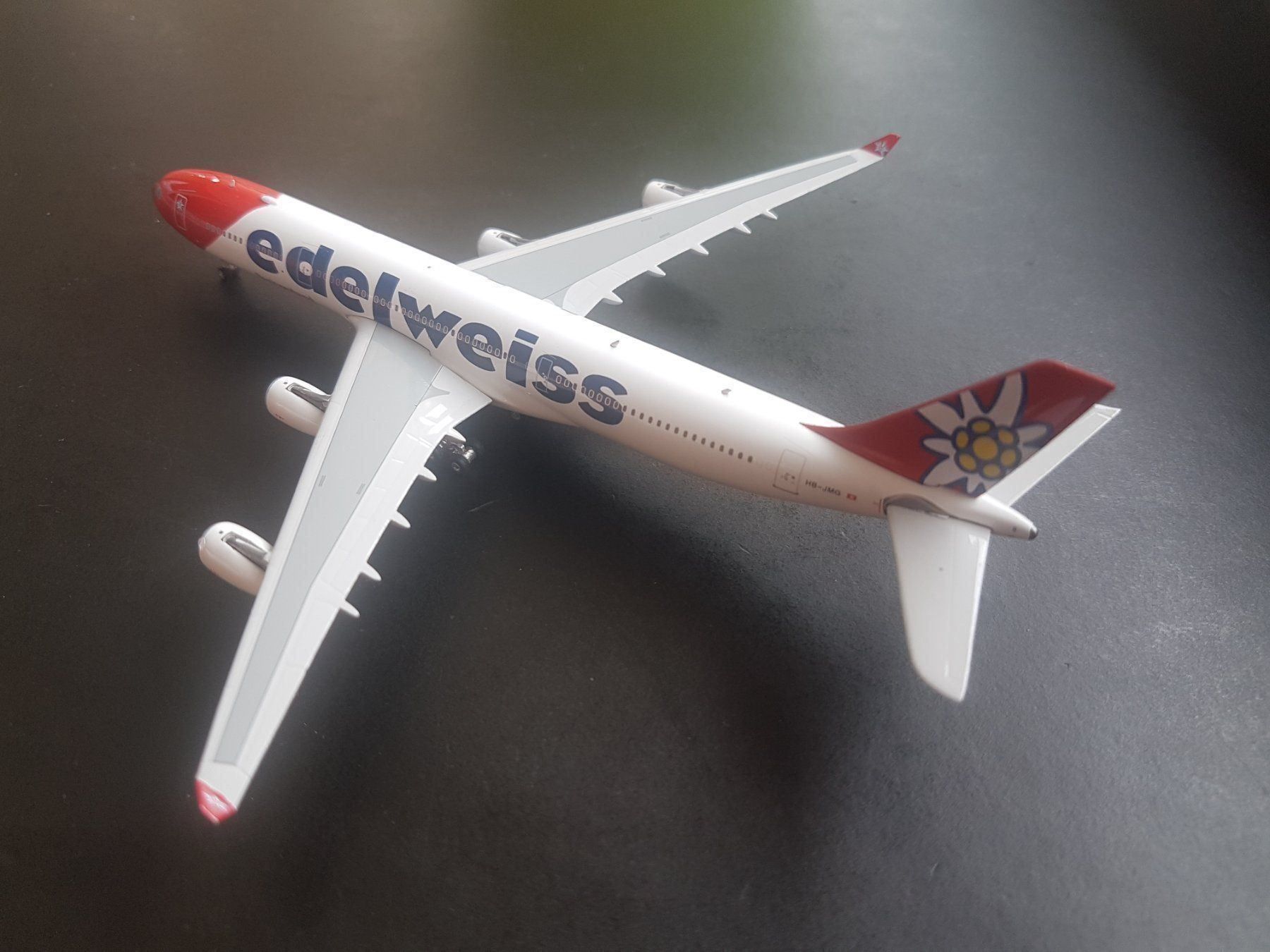 Edelweiss Modellbausätze & Standmodelle: A340-300 EDELWEISS – Neu und originalverpackt aus Morges von iljamuromez