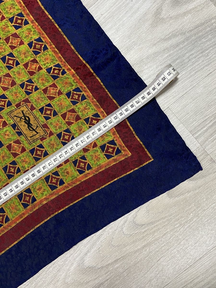 Saint Laurent Foulards, Tücher & Schals: Foulard Yves saint Laurent – Gebraucht aus Montreux von Perledor 4