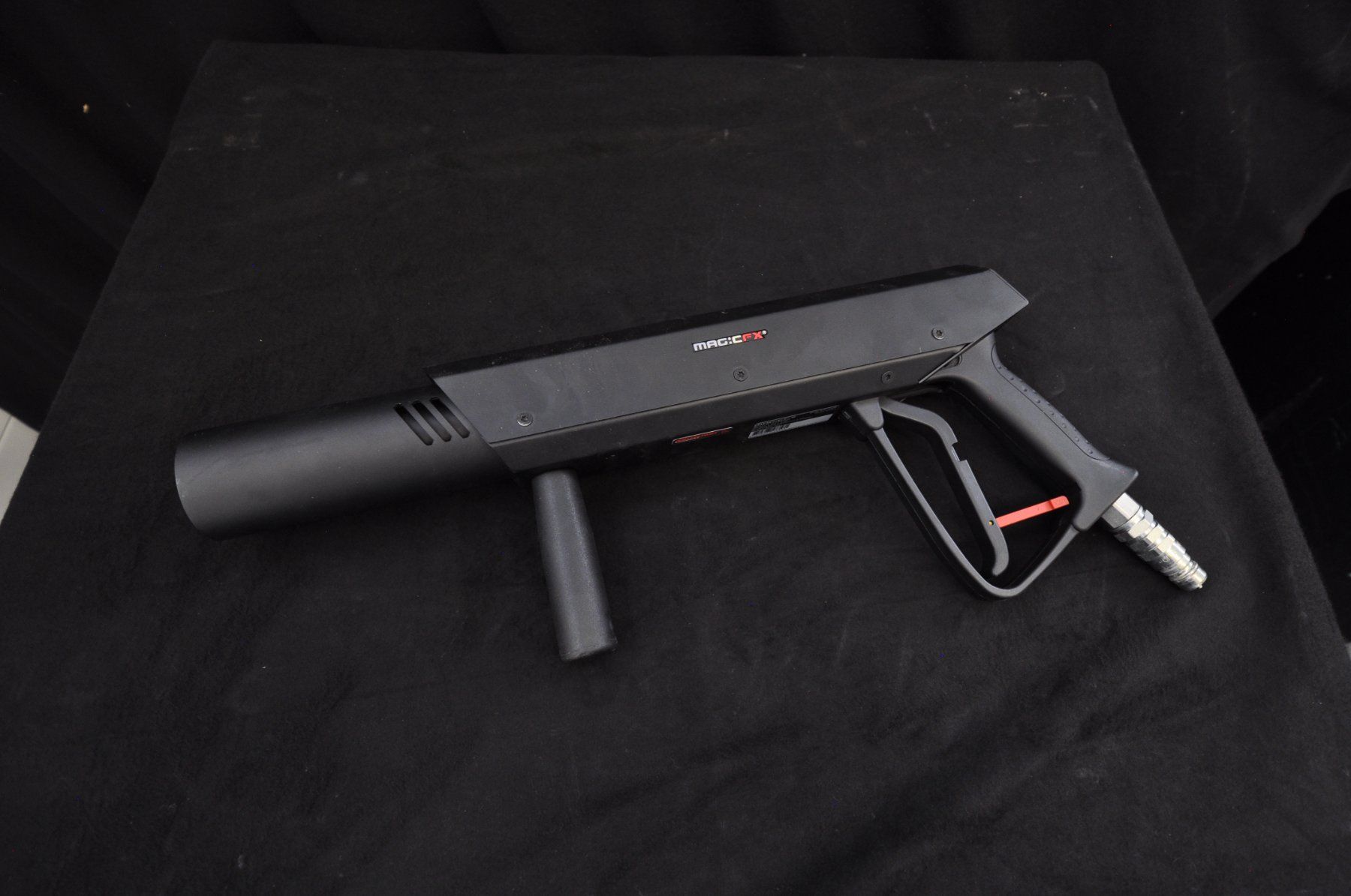 Tuyaux & tubes: Magic FX CO2 Pistol Set inkl. Flightcase & Hochdruckschlauch – D'occasion à Burgdorf par WHITELIGHT3400 1