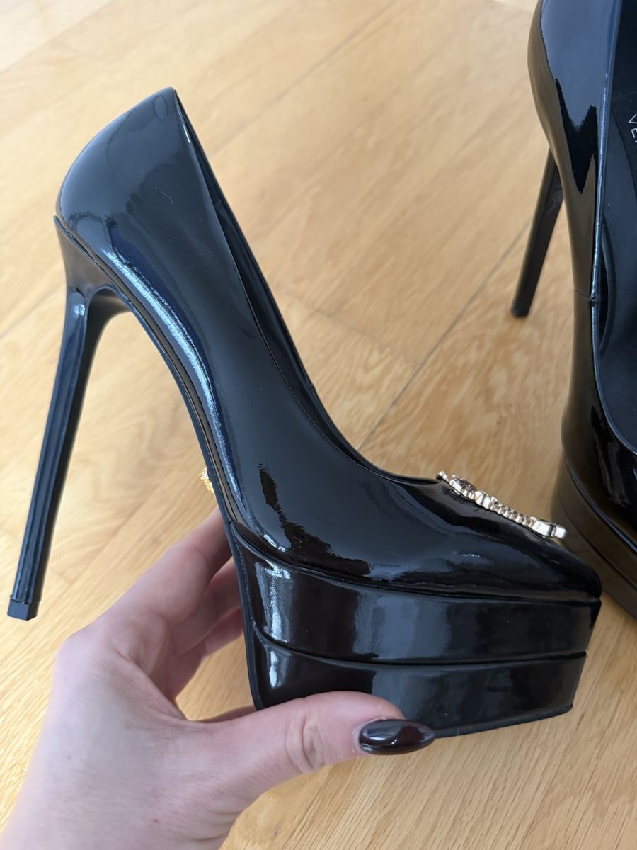 Versace Scarpe da uomo: Black Versace Platform Pumps, Size 37, New Condition! – Nuovo (secondo la descrizione) da Erlenbach ZH venduto da Kristina1985 1