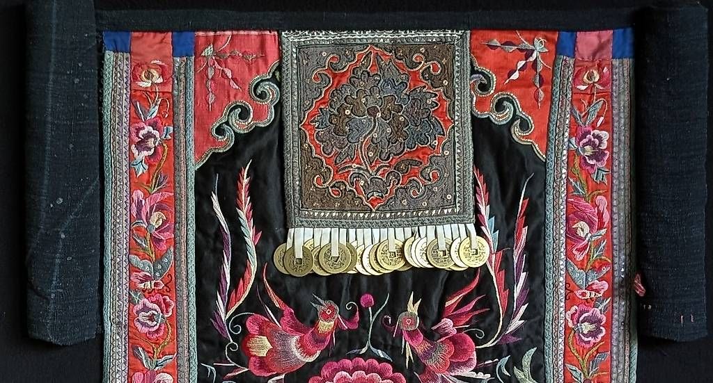 Tutte le decorazioni: traditionelle, handbestickte chinesische Textilarbeit – Usato da Zürich venduto da wme_2brc 1