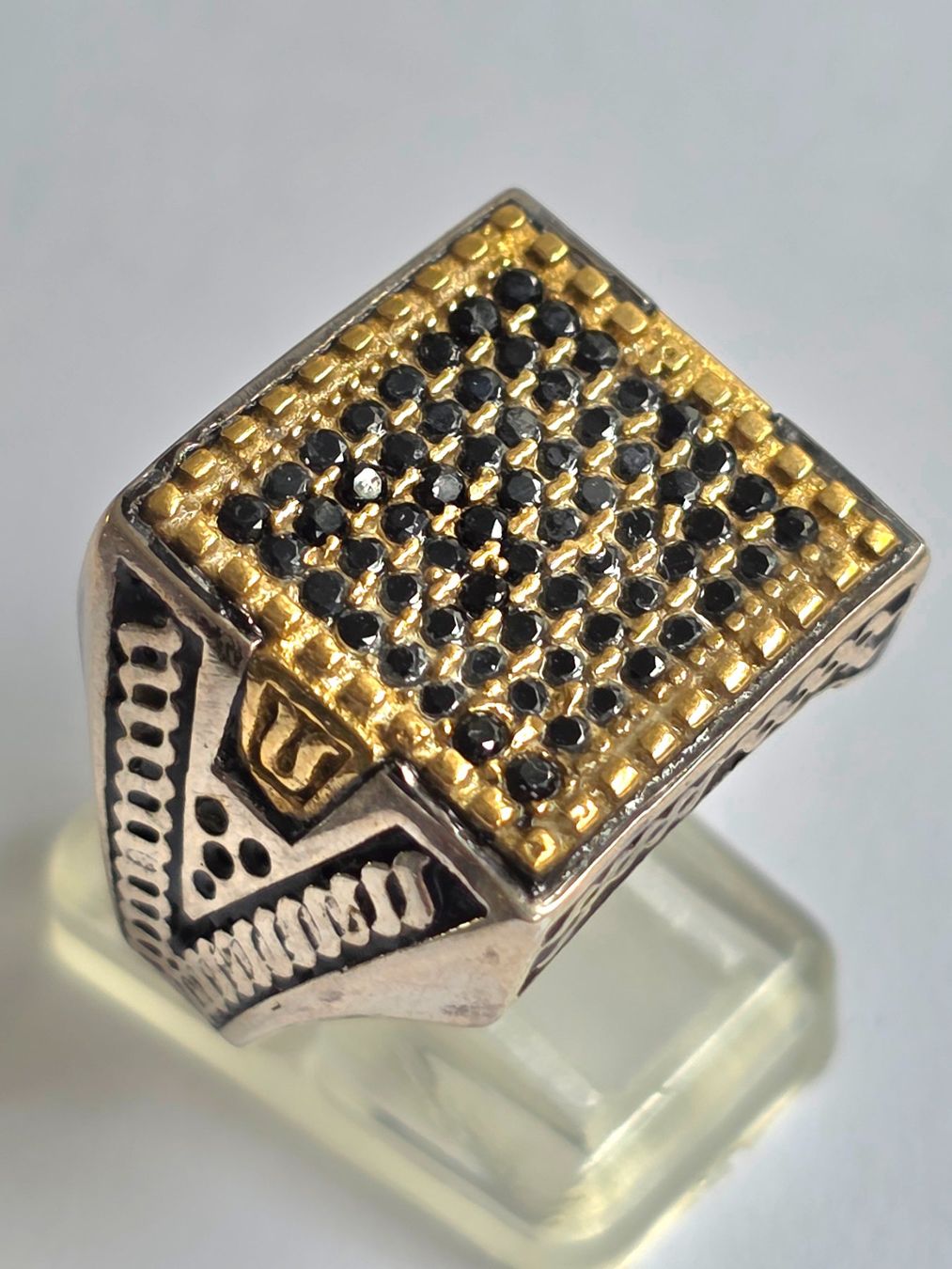 Ringe: Fingerring schwarze Diamanten – Neu und originalverpackt aus Zürich von adriben