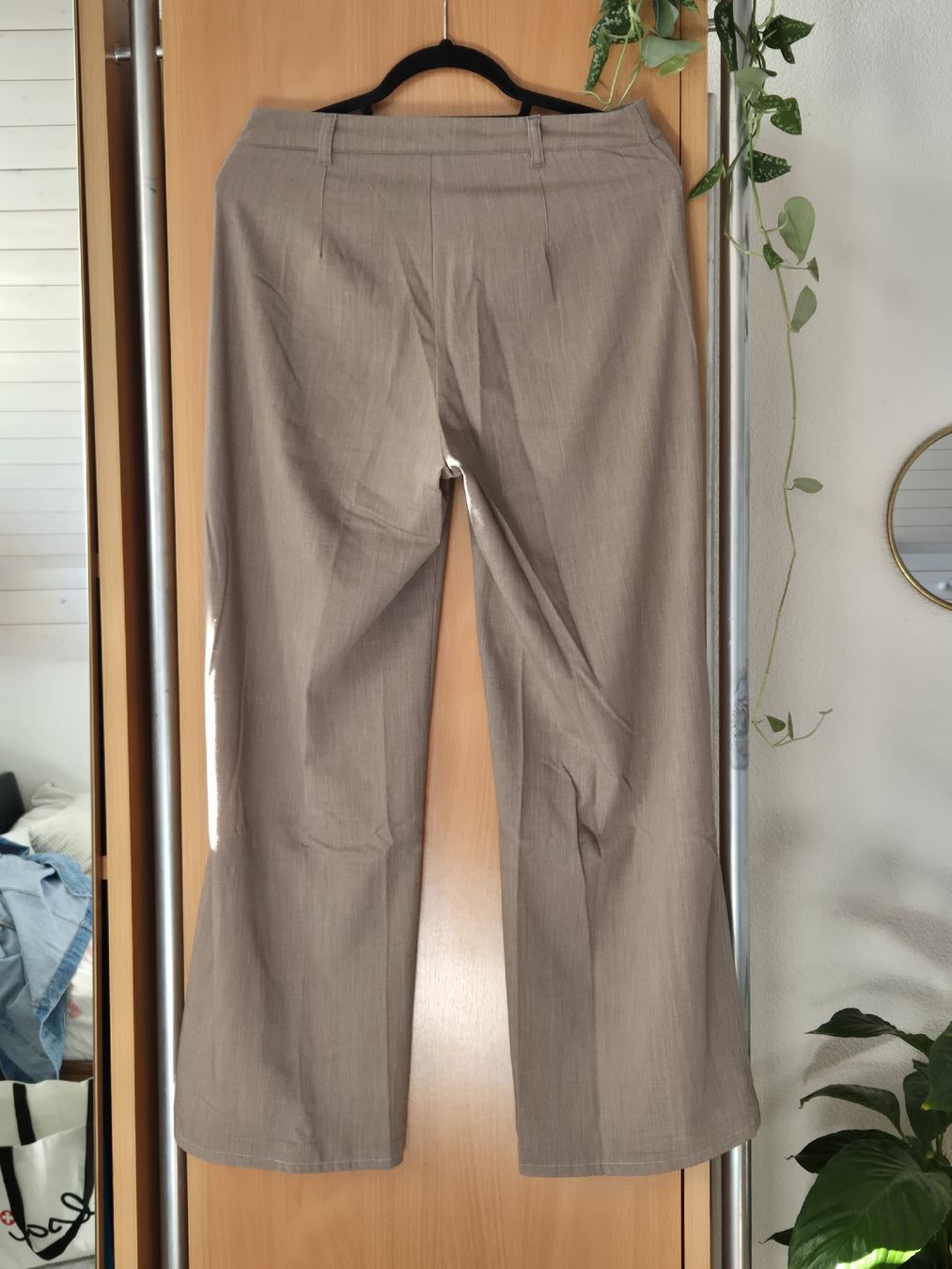 Bershka Pantaloni: Stoffhose – Usato da Gondiswil venduto da jst_z5bz 1