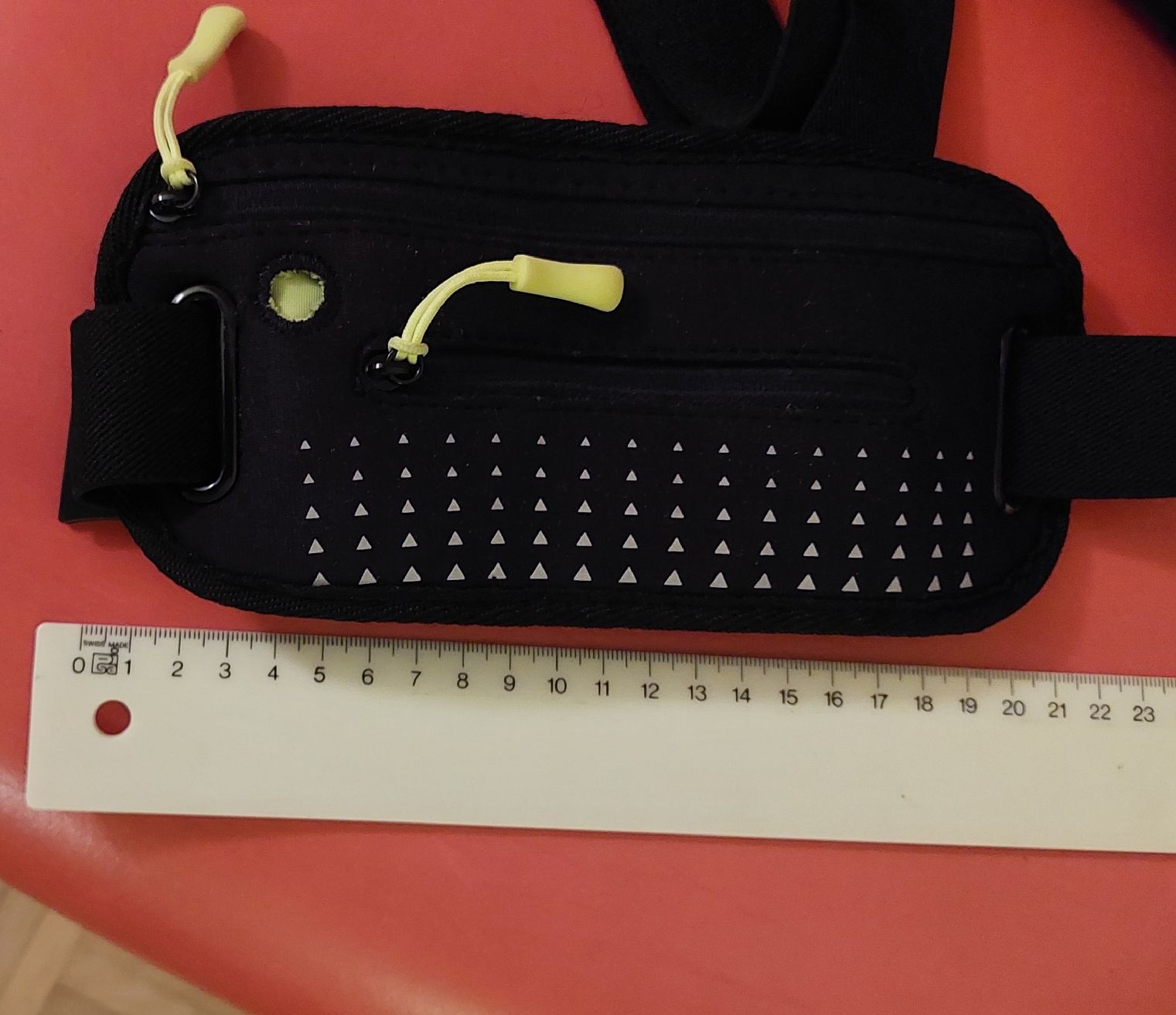 Borse: Gürteltasche/ Bauchtasche / schwarz stretch - sehr elastisch – Usato da Oberwil BL venduto da Hunajakakku 3