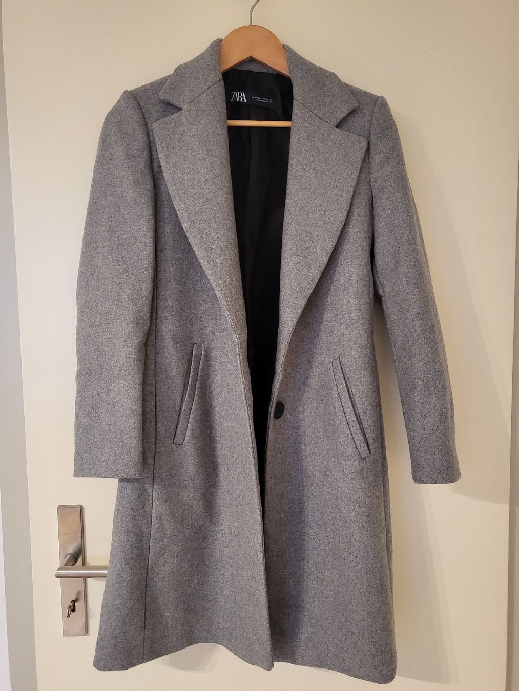 Zara Mäntel: Mantel – Neu (gemäss Beschreibung) aus Kirchberg SG von she_lq9l