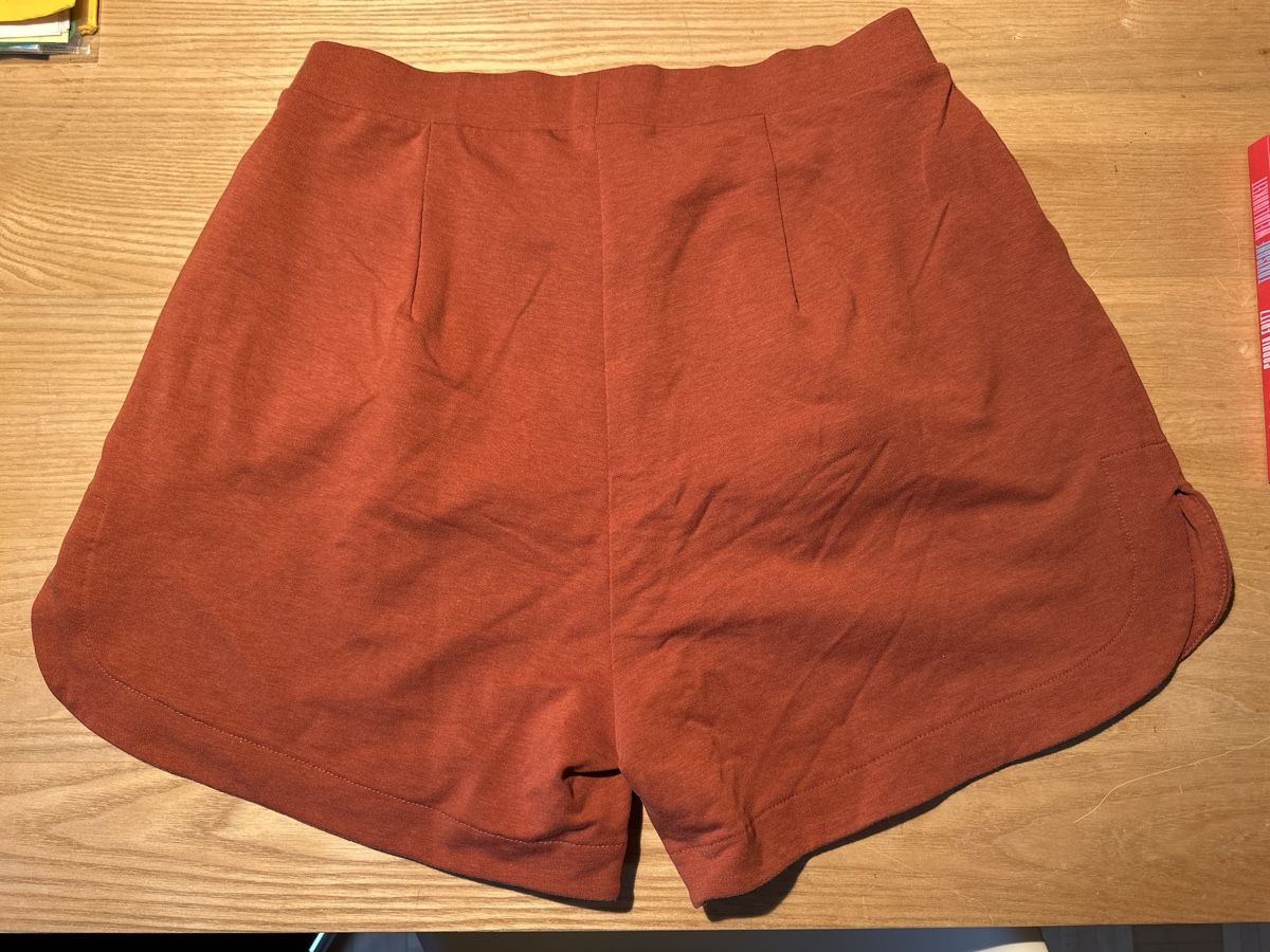 Pantaloni: Kurze Hose von Moya Kala – Usato da Zuerich venduto da Christina.h 1