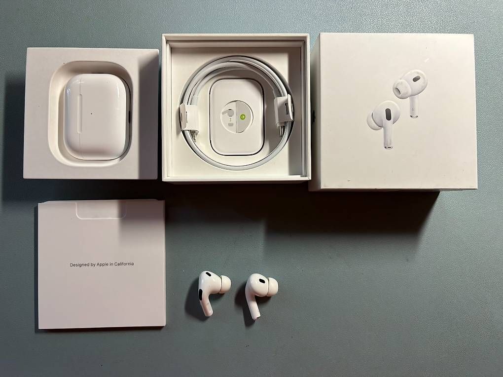 Apple Casques audio: AirPods Pro 2 – D'occasion à Bretigny-sur-Morrens par NTR973