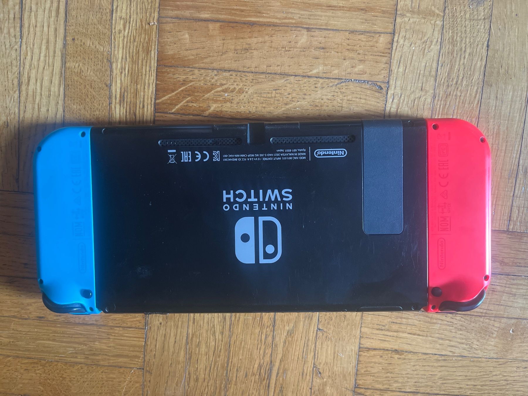 Nintendo Konsolen: Nintendo Switch Console Rouge Bleu Bon Etat – Gebraucht aus Sion von loi_9vyj 1
