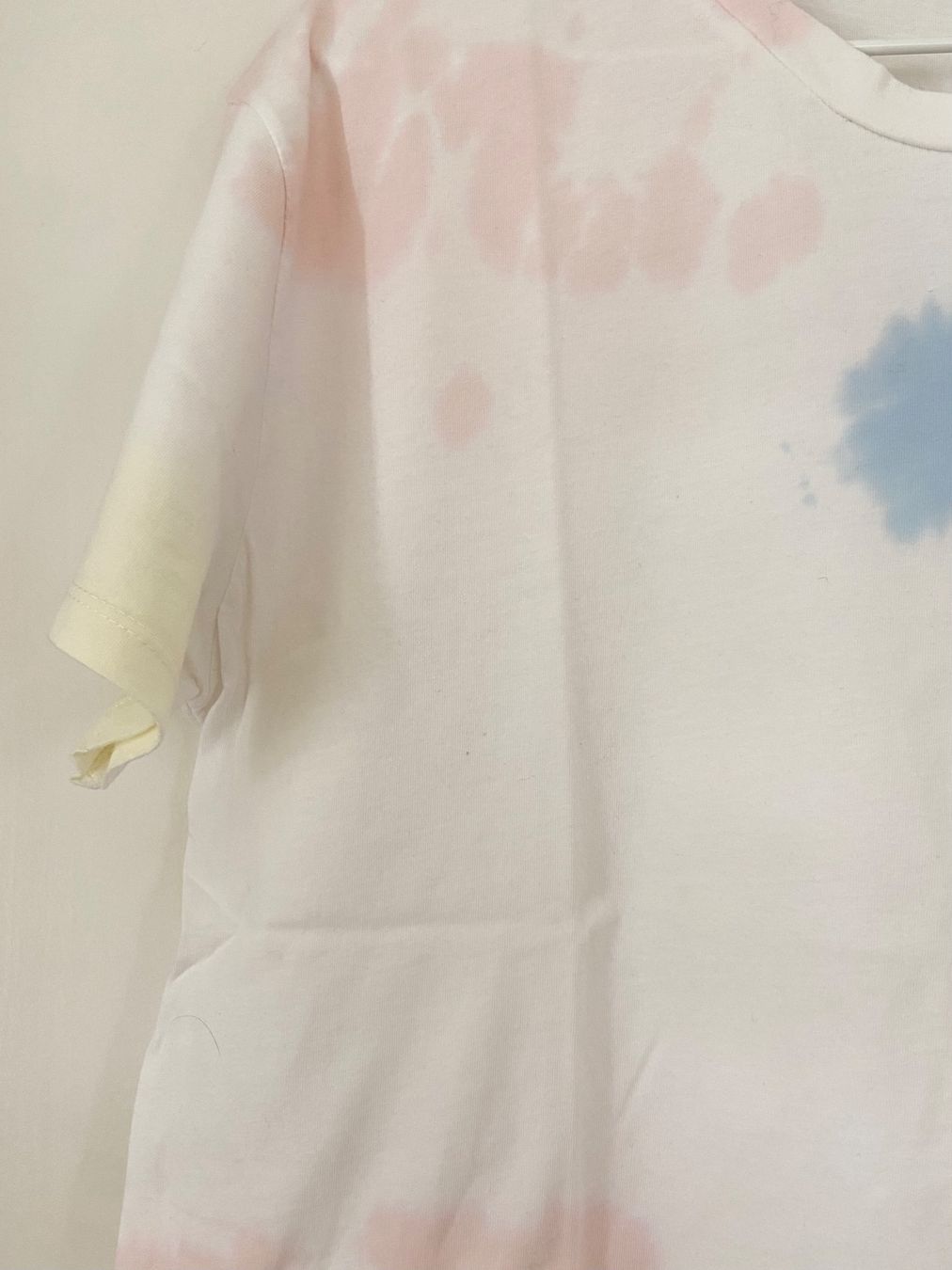 Mango T-shirt: MANGO T-Shirt mit Batikmuster (Gr. M) NEU – Nuovo (secondo la descrizione) da Thalwil venduto da Luninul 2